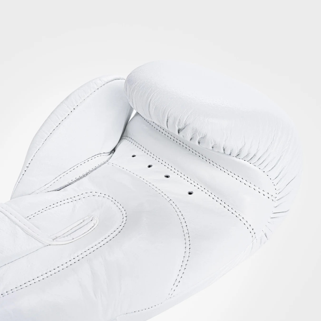 GANTS ET CASQUE DE BOXE EN CUIR VÉRITABLE AVEC PROTÈGE-TIBIAS