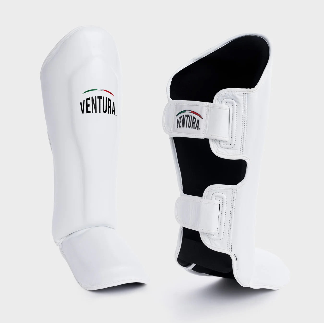 GANTS ET CASQUE DE BOXE EN CUIR VÉRITABLE AVEC PROTÈGE-TIBIAS